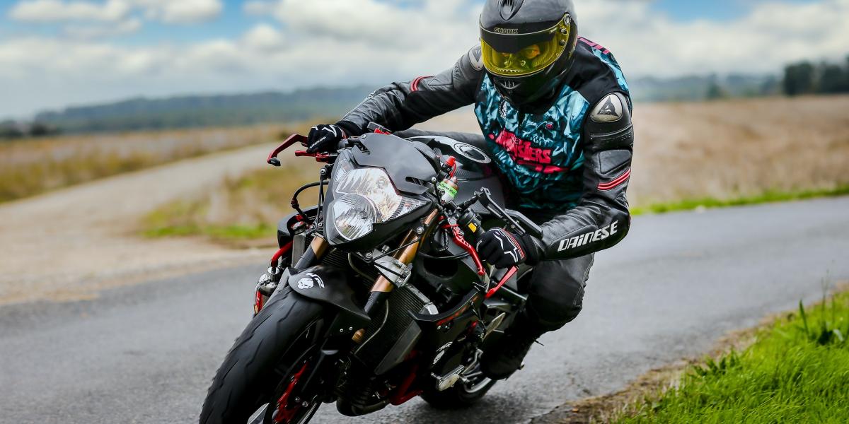 How to Handle a Heavy Motorcycle Top Tips Ipillion Blog